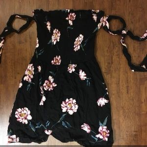 Kylie & Kendall Floral Dress